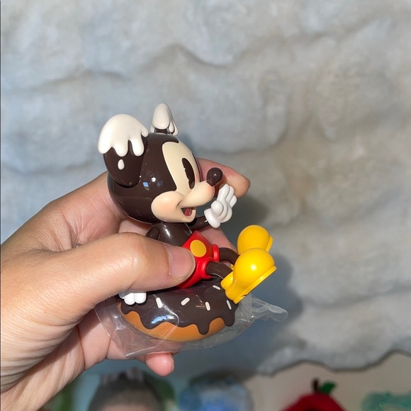 Pop-mart Donut Mickey Disney Mickey Mouse Red and Black Figurine sculpture NWT - Picture 9 of 9